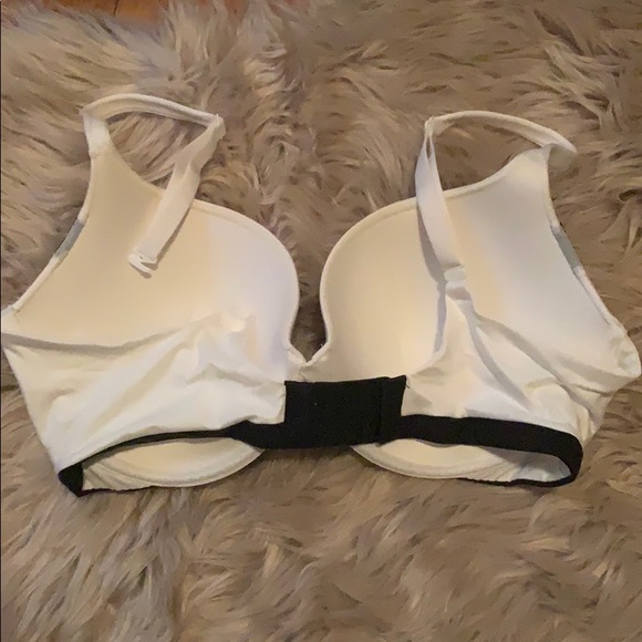 Body by V Bra with ajustable straps - Picture 2 of 3